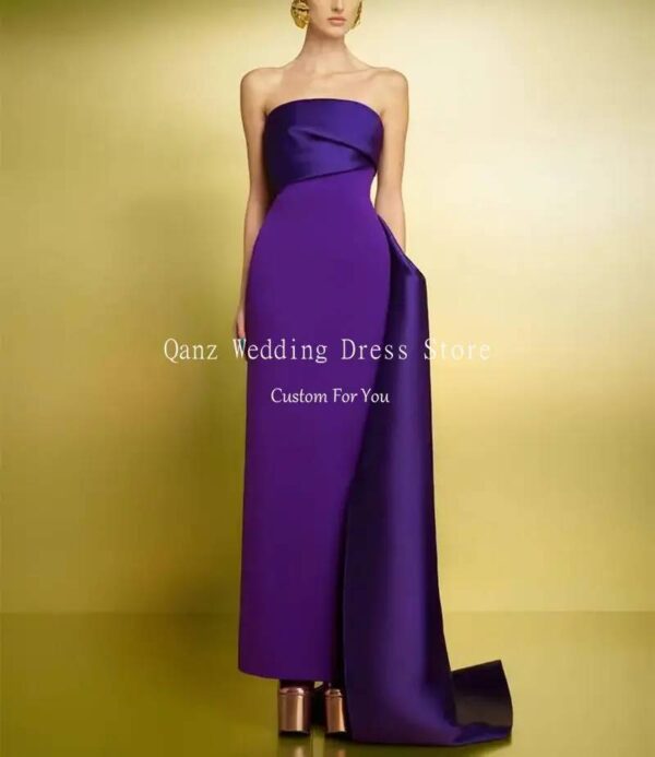 VESTIDO DE NOCHE STRAPLESS CON DETALLE DE TELA