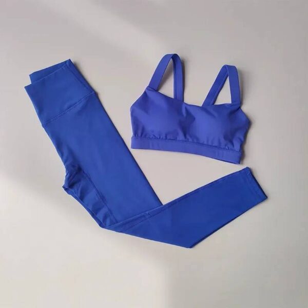 CONJUNTO DEPORTIVO DE TOP Y LEGGINGS - Image 9