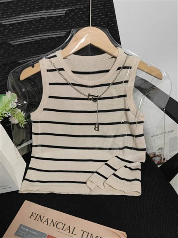 TOP DE TIRANTES CON ESTAMPADO DE RAYAS