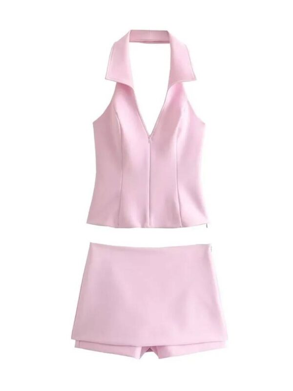 CONJUNTO DE TOP HALTER CON MOÑOS Y FALDA SHORT CORTA